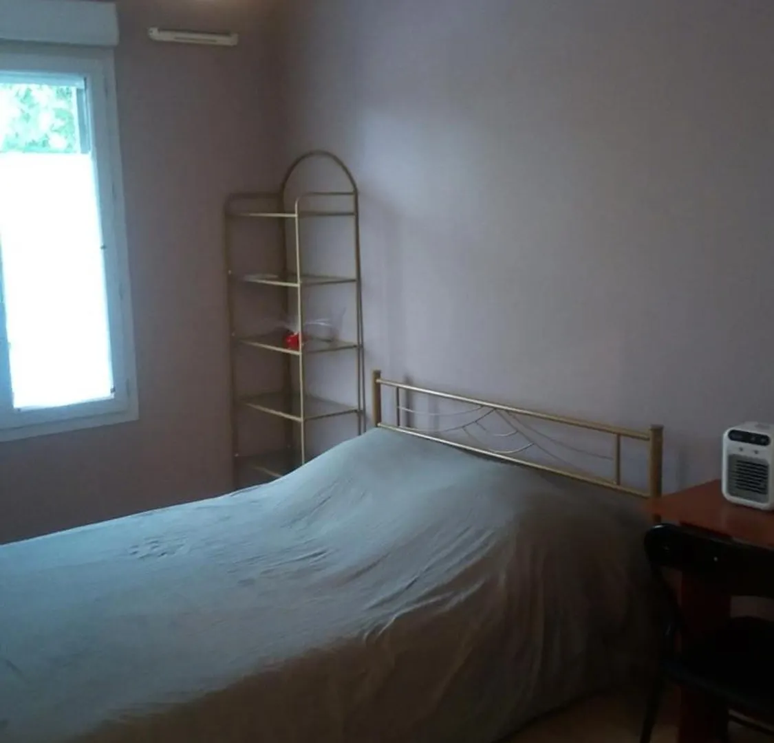 Air-Conditioned 2 Bedroom Duplex Apartment 5 People Villefranche-sur-Saône 0*,  Frankrike
